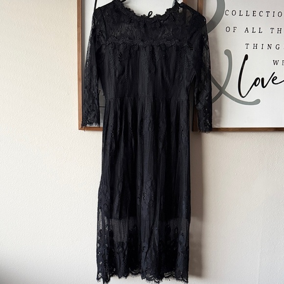 Dresses & Skirts - Black Lace Dress